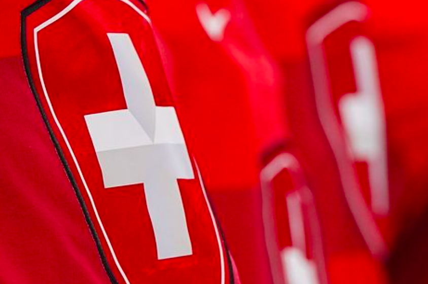 Trouble about the Swiss coat of arms: Ice hockey national team has to change its jersey