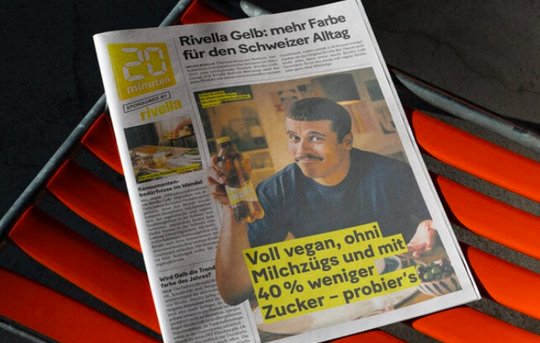 Neue Rivella-Sorte taucht Cover und Layout der Pendlerzeitung ganz in Gelb... (Bild: zVg)