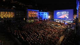 Die Piazza Grande während des Filmfestivals