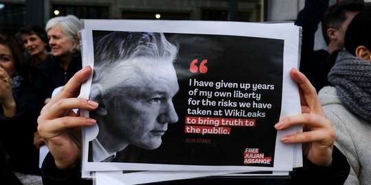 Julian Assange bleibt vorderhand in London...    (Bild: RSF)