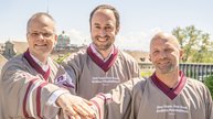 Frank Schlottmann von der msg Group, FDP-Nationalrat Christian Wasserfallen und der designierte Head Coach Remo Tschanz (v.l., Bild: zVg)