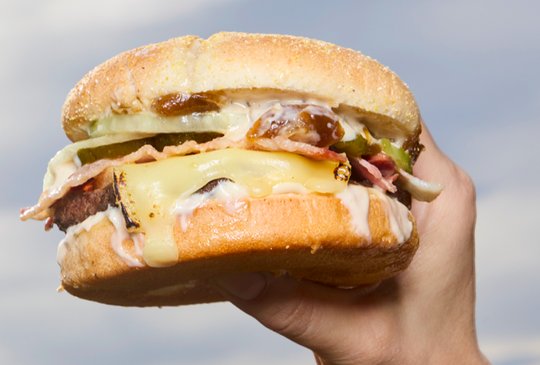 Die Fast-Food-Kette will seiner Präsenz in den sozialen Medien mehr Schwung verleihen... (Bild: zVg)