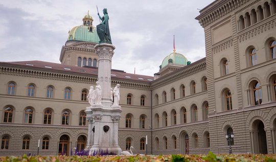 Der Bundesrat wollte den automatischen Teuerungsausgleich bei den Gebührengeldern an die Radio- und TV-Sender streichen...      (Bild: admin.ch)