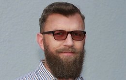 Jürg Vollmer ist passionierter Bienenhalter