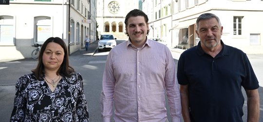 Karen Zweifel, Fabio Lutz (Mitte) und Willi Bösch sind die neue Geschäftsleitung… (© fridolin.ch)