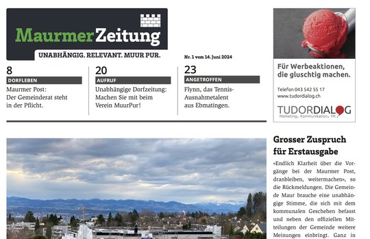 Die Journalisten Thomas Renggli und Christoph Lehmann arbeiten an der Erstausgabe der neuen Gemeindezeitung... (Bild: zVg)