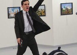 Attentäter schiesst auf russischen Botschafter