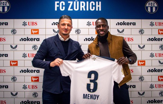 Benjamin Mendy (r.) bei seiner Präsentation mit FCZ-Sportchef Milos Malenovic... (Bild: FCZ / zVg)