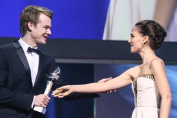 Sven Schelker mit Patin Natalie Portman