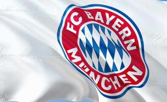 Im Halbfinale am 8. Februar wird der FC Bayern München bei Bild live zu sehen sein... 