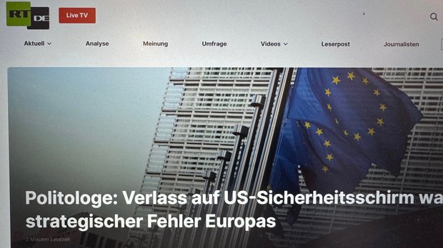 RT DE greift subtil und dezidiert den politischen Meinungsbildungsprozess in der Schweiz ein...    (Screenshot: Klein Report)