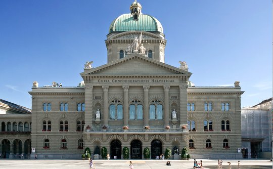 Die Ratsdebatte um das Volksbegehren zieht sich in die Länge, noch immer hat der Nationalrat nichts entschieden... (Bild: Wikipedia)