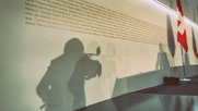 Wer 40 Prozent seiner Arbeitszeit über Bundespolitik berichtet, hat neuerdings Zugang zum Medienzentrum an der Berner Bundesgasse... (Bild: admin.ch)