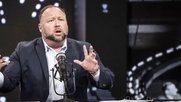 Die Firma «Infowars» von Alexander Emerick Jones hat im April 2022 Konkurs angemeldet...