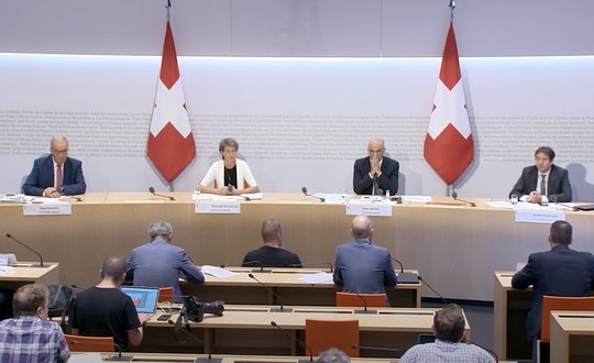 Auch das Bundesamt für Gesundheit (BAG) hat offenbar Mehrkosten in Höhe von 28 Millionen Franken zu verzeichnen... (Bild: Youtube/Der Schweizerische Bundesrat)