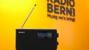 Nach drei Abgängen sortiert sich das Moderationsteam von Radio Bern1 neu. (Bild © Radio Bern1)