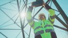 Der neue Film zeigt, was die Swissgrid-Mitarbeitenden für ein stabiles Stromnetz leisten... (Bild: Screenshot YouTube)