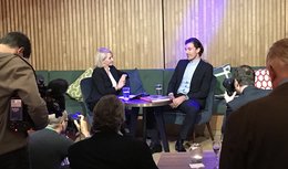 Christine Maier parliert mit Fabian Cancellara