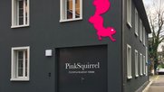 Pink Squirrel arbeitet zum ersten Mal für AKB