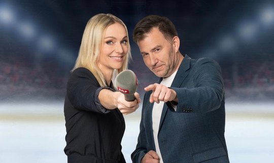 Not only English: das Moderations-Duo Annette Fetscherin und Sascha Ruefer...   (Bild: SRF/zVg)