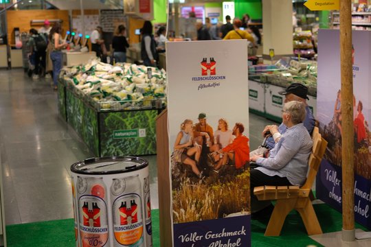 Gemütliches Wander-Flair am Stand von Feldschlösschen Alkoholfrei... (Bild: zVg)