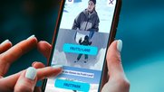 Durch Klicks können die User den Videoverlauf steuern, wie hier in einer Kampagne des Skigebiets Melchsee-Frutt... (Bild: zVg)