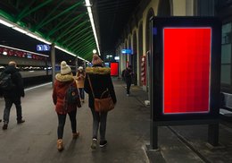 ePanels auf dem Perron