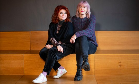 Barbara Mutzbauer (links) und Debbie Zedi stossen im Januar zum Team an der Zürcher Binzmühlestrasse. (Bild zVg)