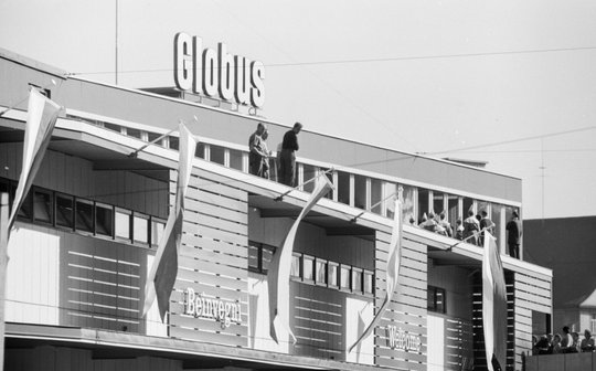 Beim Globus war Bewegung noch nie ein leeres Wort…                (Bild: Archiv Globus Krawalle)