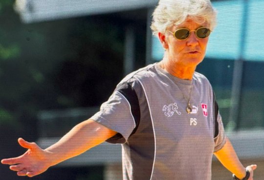 Ratlos: Nationaltrainerin Pia Sundhage... (Bild: Screenshot CH-Media)