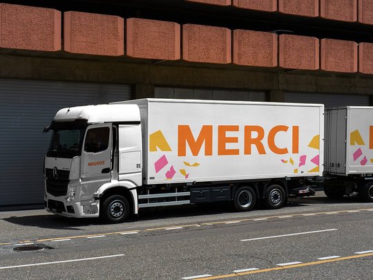 Die Migros ändert sogar ihr Logo im Jubiläumsjahr: Und sagt «Merci»...    (Bild Migros/zVg)