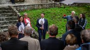 Nationalratspräsidentin Maja Riniker und Ständeratspräsident Andrea Caroni auf Stippvisite in Illanz... (© zVg / Dani Ammann)