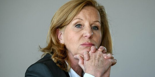 Patricia Schlesinger tritt nur halb zurück und hält an ihrem Posten trotz schwerwiegenden Vorwürfen als Intendantin des RBB fest...      (Bild © RBB)