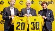 Yuh-CEO Jan De Schepper, Yuh-Verwaltungsratspräsident Marc Bürki und Marcel Brülhart YB-Verwaltungsrats-Präsident... (v.l.) (Bild: zVg)