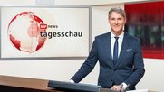 Franz Fischlin moderiert im Sommer seine letzte «Tagesschau» nach 20 Jahren. Danach will er sich mehr um die Familie kümmern...     (Bild © SRF)