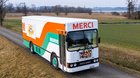 Der «Merci Bus» kommt auch dort vorbei, wo die Migros mit Kampagnen selten hinkommt... (Bild: zVg)