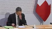 Eine Szene aus der Medienkonferenz, wo Cassis sich räuspert und an die Nase greift, geht inzwischen viral...          (Screenshot Medienkonferenz Bundesrat)