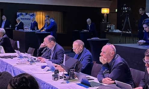 SRG-Initiative mobilisiert auch Keystone-SDA: Super-Chefredaktor Federico Bragagnini (Mitte), Deutschschweiz-Chef Sandro Mühlebach (l.) und Christoph Gaberthüel (AWP). Marcus Hebein (r. aussen), ex SDA und heute Chefredaktor «Schweizer Journalist» (© KR)