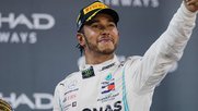 Lewis Hamilton: Sein Name gehört nicht ihm allein...    (Bild: Pirelli.com)