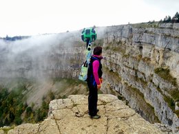 Der Street View Trekker im Einsatz.