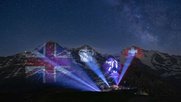 Die Schweiz ehrt die Queen im Berner Oberland mit der weltweit grössten Lichtinstallation...      (Bild: Gerry Hofstetter)