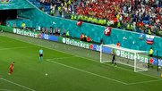 Im Durschnitt waren dem historischen Spiel der Fussball-Europameisterschaft am Freitag 1,4 Millionen Zuschauerinnen und Zuschauer zugeschaltet... (© Bild: Screenshot SRF)