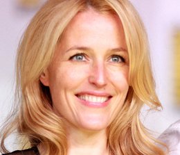 «Mein Name ist Bond»: Gillian Anderson