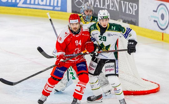 Die Clubs bekommen Nahrungsergänzungsmittel vom neuen Partner KA-EX... (Bild: zVg / © SIHF)