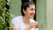 Die Zürcher Gastronomin Elif Oskan kocht ab 6. Mai in einer Videoreihe für den «Tages-Anzeiger»… (Bild: © gautmillau.ch)