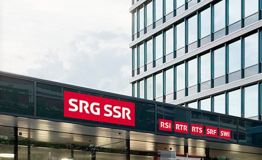 Mit 12 zu 11 Stimmen stemmt sich die nationalrätliche Fernmeldekommission dagegen die SRG der Eidgenössischen Finanzkontrolle zu unterstellen... (Bild © SRG)