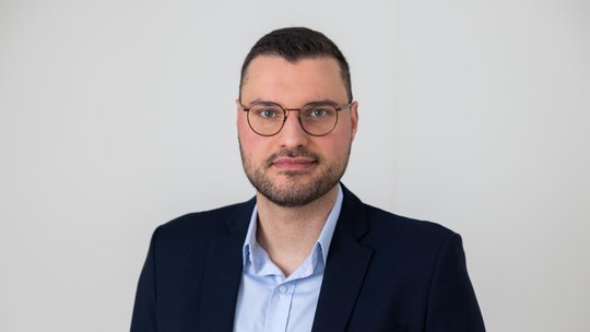 Der Mann, der mit seinem Team die Livesystems AG an die Schweizerische Post verkaufte: Dragan Dojcinovic...     (Bild: zVg)