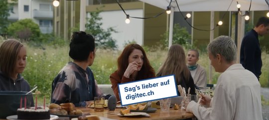 Digitec Galaxus hat mit «Sag’s lieber auf digitec.ch - Babyphone» und «Sag’s lieber auf digitec.ch - Im Zug» abgeräumt… (Screenshot Youtube/zVg)