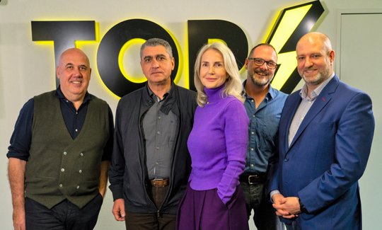 Fünf Köpfe stehen neu an der Spitze der TOP-Medien: Peter Döbeli (Präsident Verwaltungsrat), Antonio Procopio, Karin El Mais, Roman Akermann und Philippe Pfiffner (v.l.n.r.) (Bild zVg)