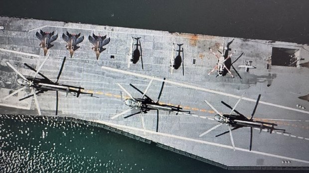 Auf diesem Bild des umgebauten Containerschiffs «Shahid Mahdavi» sind zahlreiche Elemente manipuliert...   (Screenshot/Agentur)